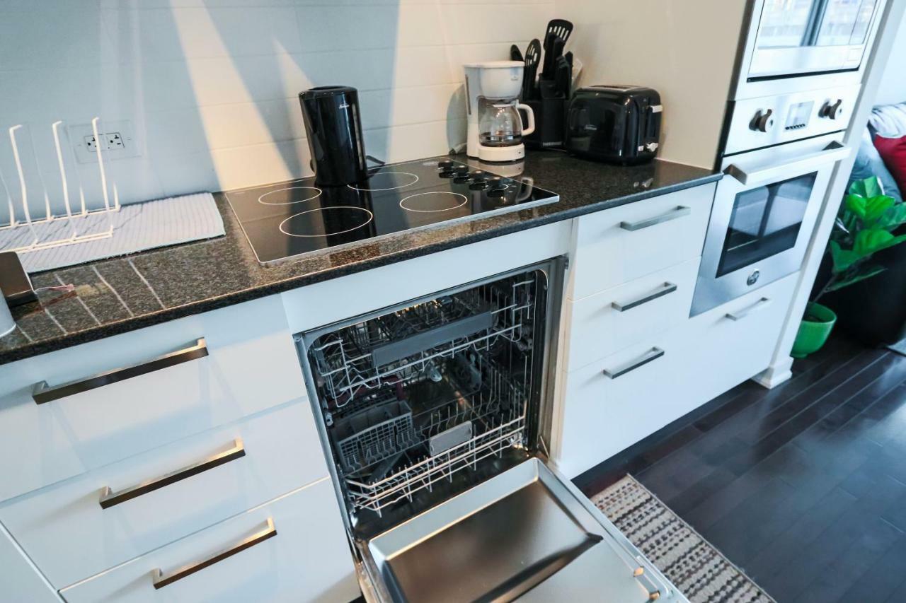 Micasa Suites - Modern Executive Condo Toronto Eksteriør bilde